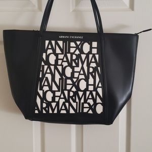 ARMINI EXCHANGE BLACK AND WHITE PURSE NWT